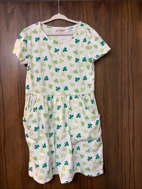 Cat & Jack Other - Cat & Jack White Dress with Green Clover Print - Girls